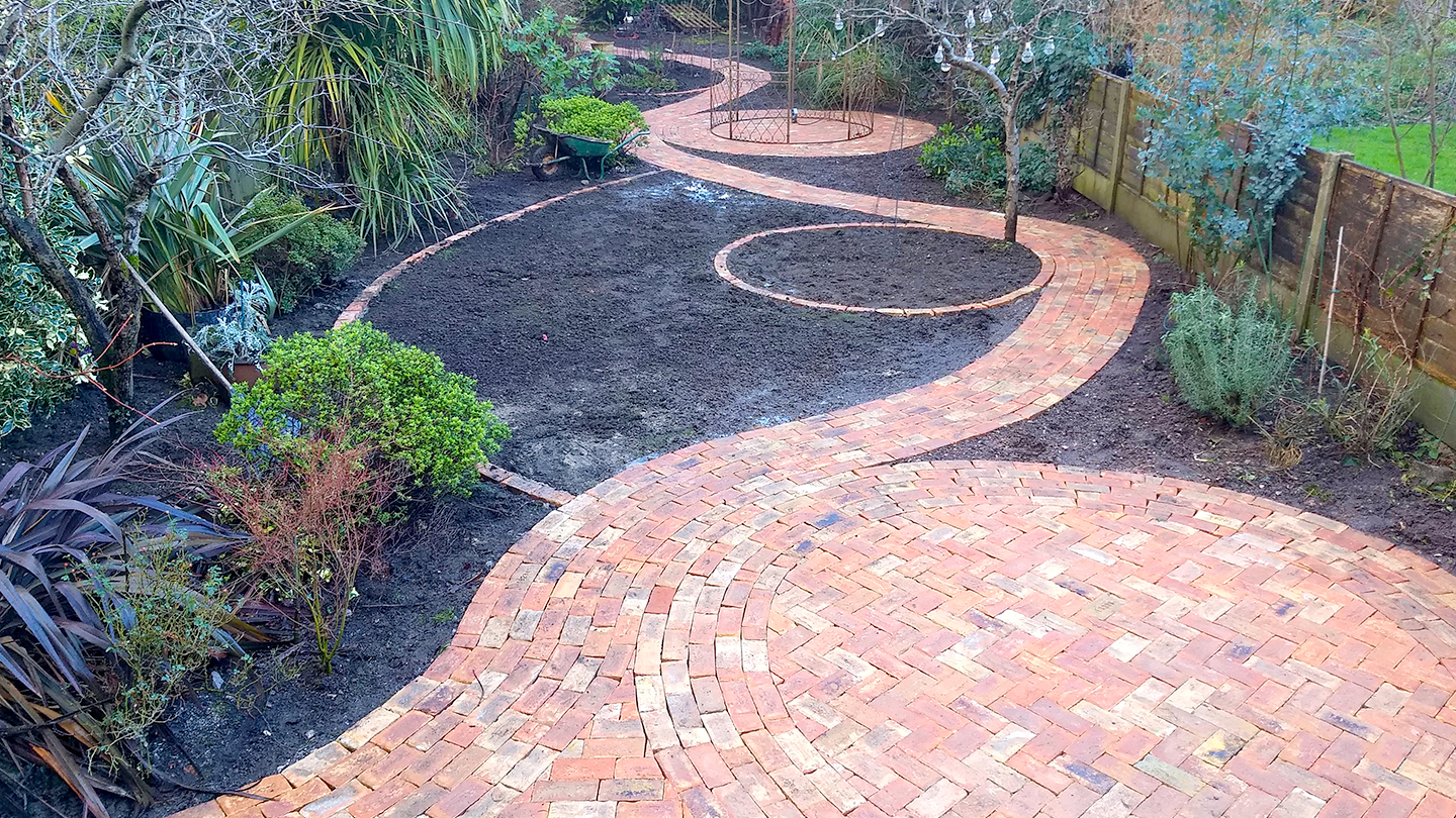 circular patio